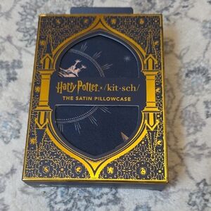 Harry Potter x Kitsch Satin Pillowcase - Midnight At Hogwarts